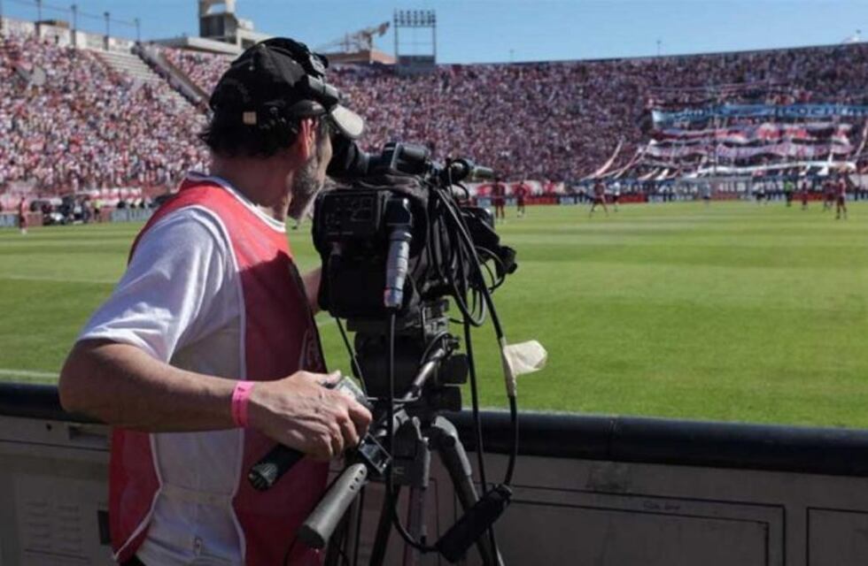 A pesar del coronavirus, la TV les pagó abril a los 24 clubes de la Superliga