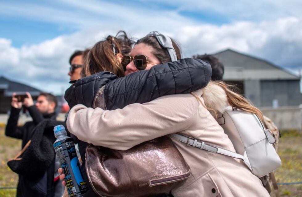 Hallaron restos humanos en la zona en la que desapareció el avión militar chileno con 38 personas a bordo