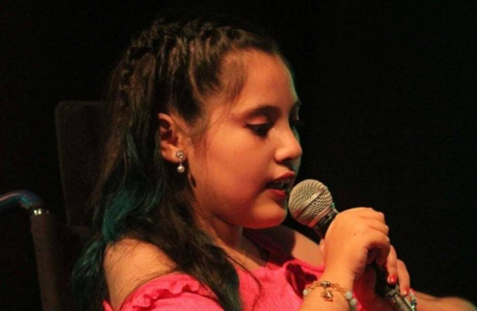 Candela Valenzuela sufre una extraña enfermedad y su familia no pueda pagar su tratamiento