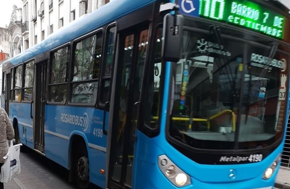 Le robó la jubilación a un abuelo, quiso escapar en colectivo y lo atraparon