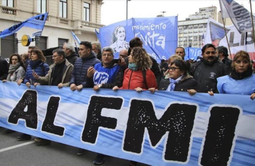Organizaciones sociales marcharon contra el FMI y la suba de tarifas