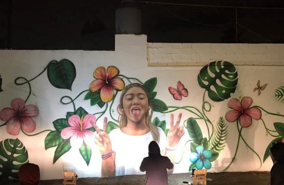 Por Valentina Arias: la familia pintó un mural y sueña con abrir una escuela de baile
