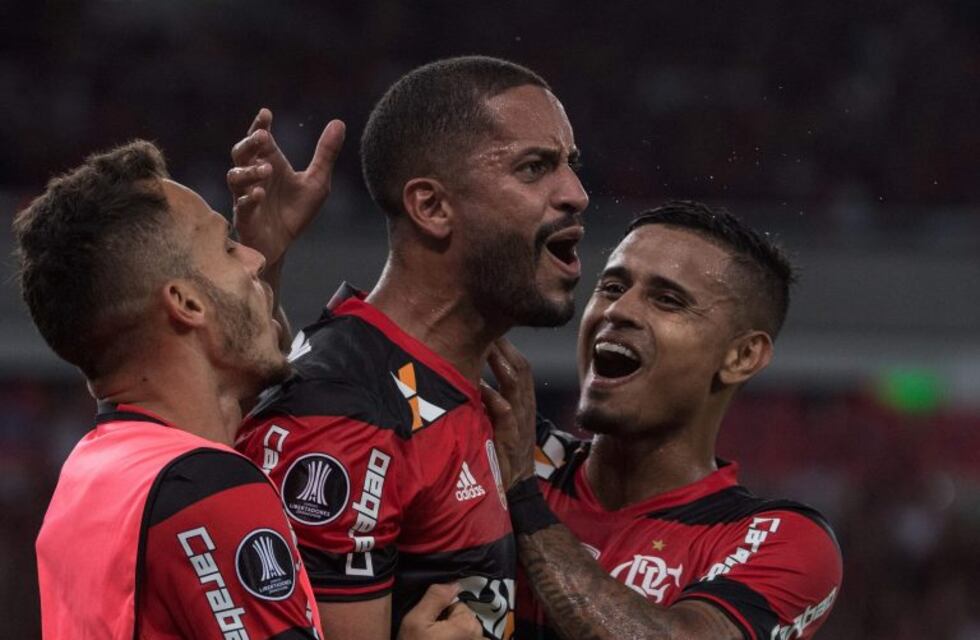 Flamengo goleó a San Lorenzo en el debut de la Copa Libertadores