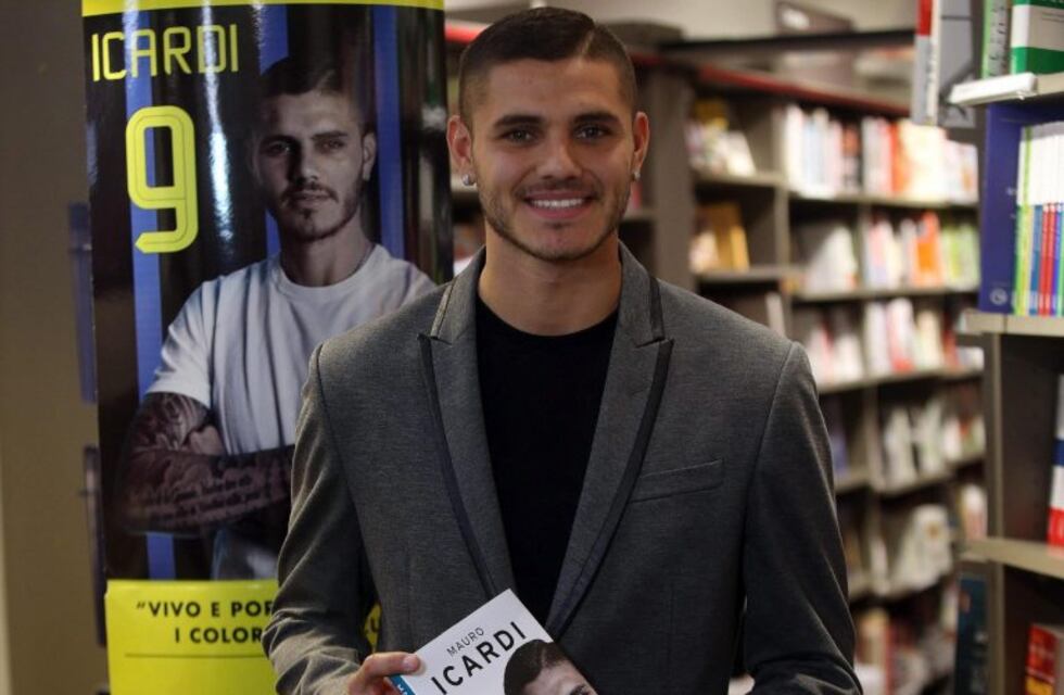 Mauro Icardi presentó su libro y le contestó a Maradona