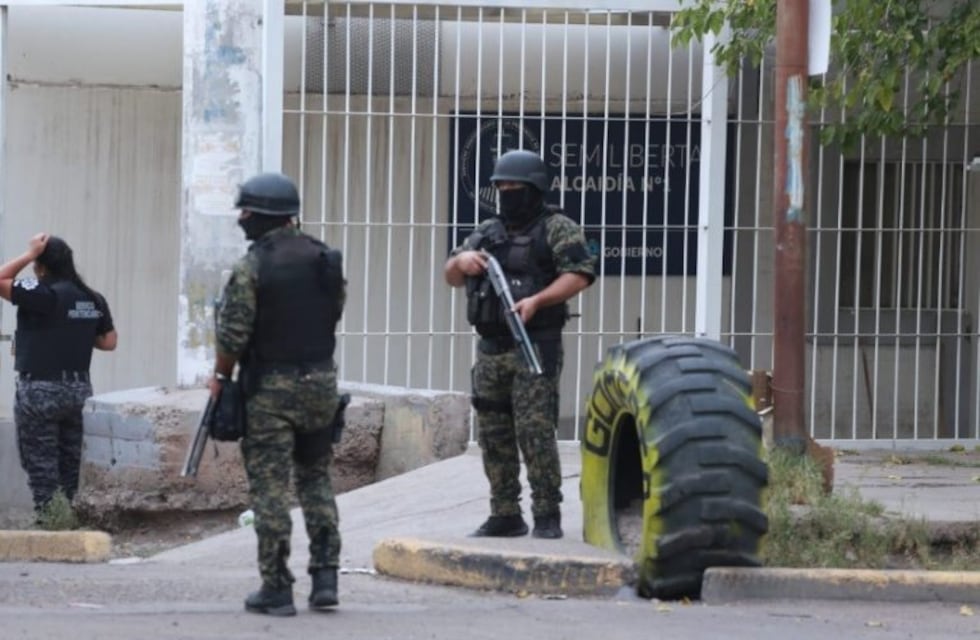 Separan a penitenciarios por la fuga de detenidos