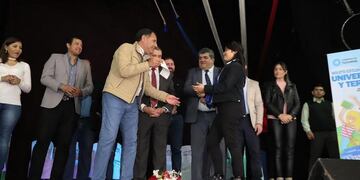 Jóvenes de Monteros recibieron el Boleto Estudiantil Gratuito\u002E (Comunicación Gobierno Tucumán)