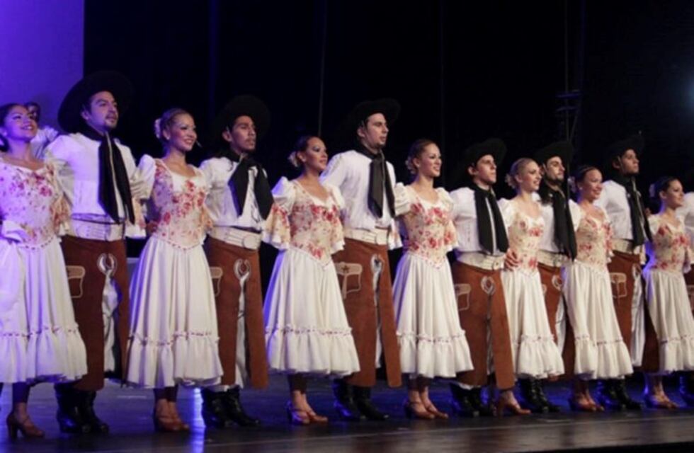 Concurso para ingresar al Ballet Folklórico de la Provincia