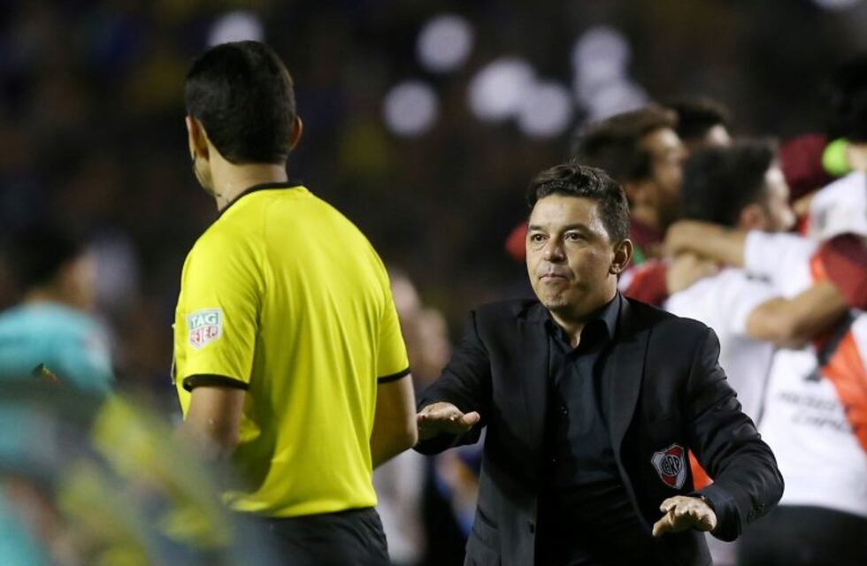 Marcelo Gallardo increpó al árbitro del Superclásico y calificó su actuación como "lamentable"