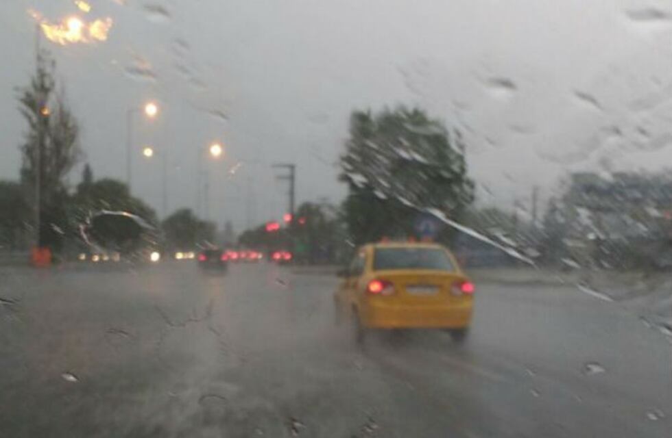Sigue la lluvia y se mantienen vigentes alertas por tormentas fuertes