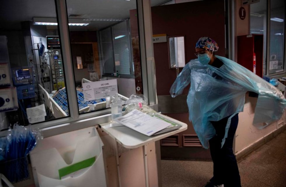 Son ocho los profesionales médicos aislados en el Pami I y hay temor por contagios