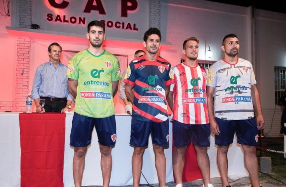 El Club Atlético Paraná presentó su plantel