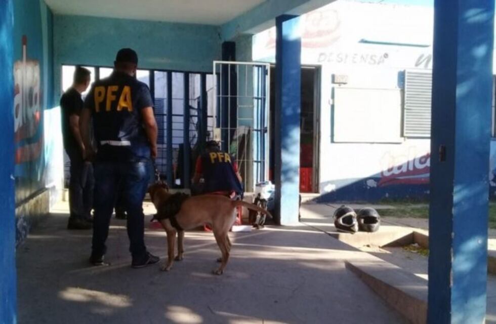 Detuvieron a un joven con casi tres kilos de marihuana en el barrio 140 Viviendas