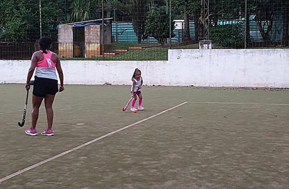 Volvieron las clases de hockey a Iguazú bajo estricto protocolo
