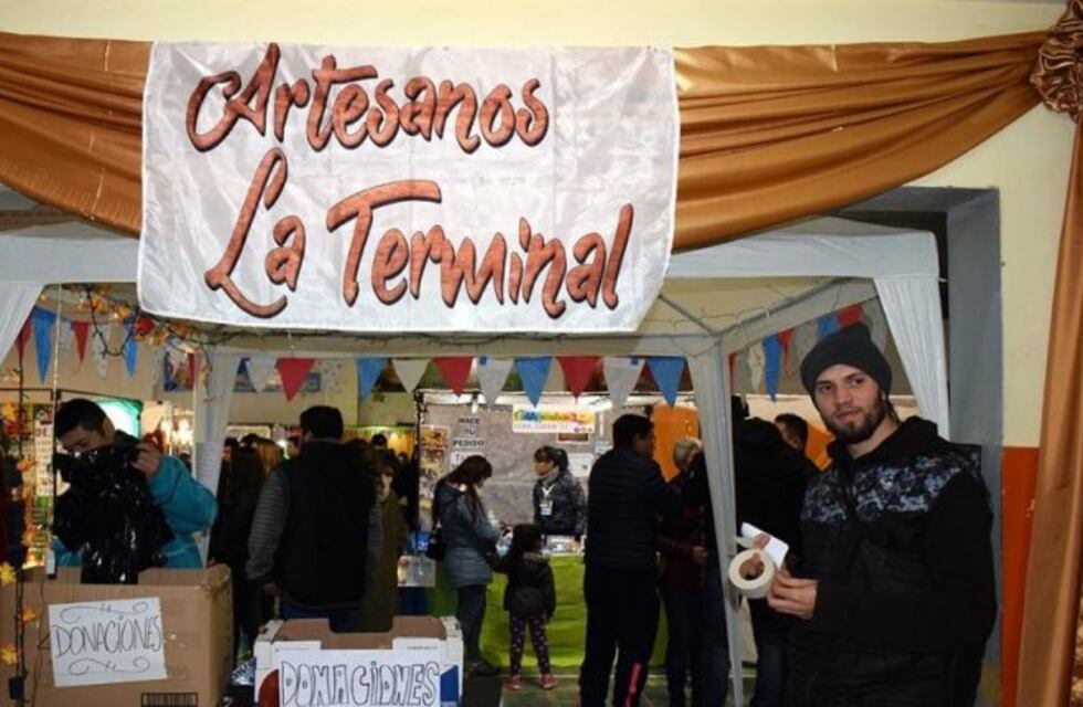 Los vecinos se volcaron de manera masiva a Caleta Expone