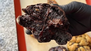 Las crumbl cookies llegaron a Córdoba y esta es la ruta gastronómica que no sabías que necesitabas.