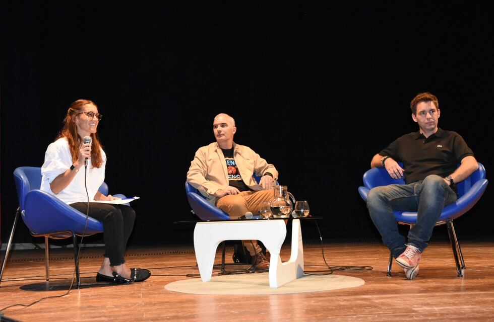 Las experiencias de dos científicos rafaelinos abrieron el año académico del Consejo Universitario de Rafaela