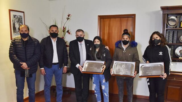 Jaldo recibió a las tucumanas campeonas en San Lorenzo.