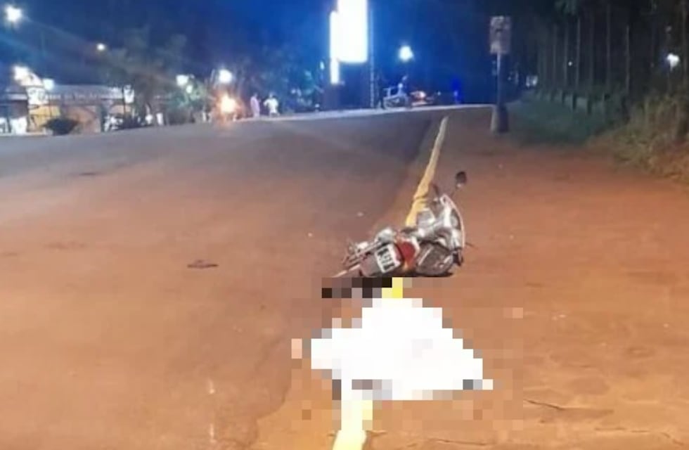 Accidente fatal en San Ignacio: un motociclista falleció tras despistar con su vehículo