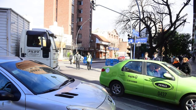 Corte de tránsito en Córdoba este viernes 15 de agosto. (José Gabriel Hernández / La Voz)