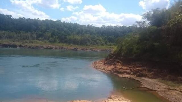 Puerto Iguazú: buscan a un hombre que desapareció en las aguas del Paraná.