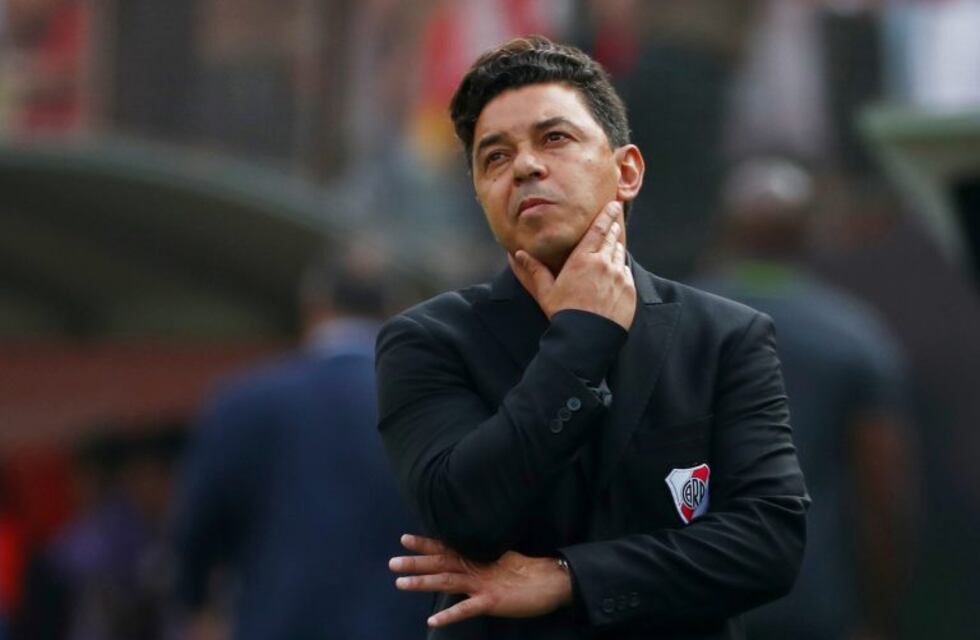 Marcelo Gallardo donó su saco de la suerte para ayudar a comedores parroquiales