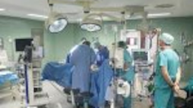 En caso que la sentencia quede firme, tanto el mu00e9dico Salvo como la clu00ednica deberu00e1n pagar 497 mil pesos mu00e1s intereses y costas, un nu00famero mucho superior a los 175 mil que solicitu00f3 la vu00edctima.