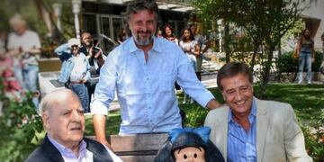Joaquín Salvador Lavado Tejón Quino con Rodolfo Suarez, Mendoza\u002E