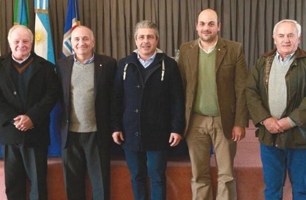 El intendente Martínez en la asunción del nuevo director del INTA