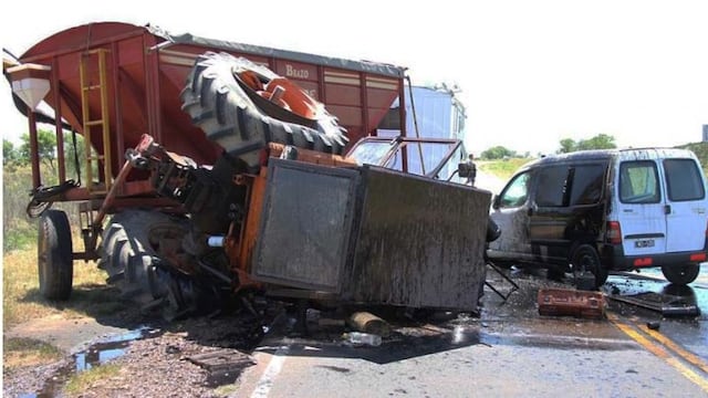 Chocaron un utilitario y un tractor (Infopico)