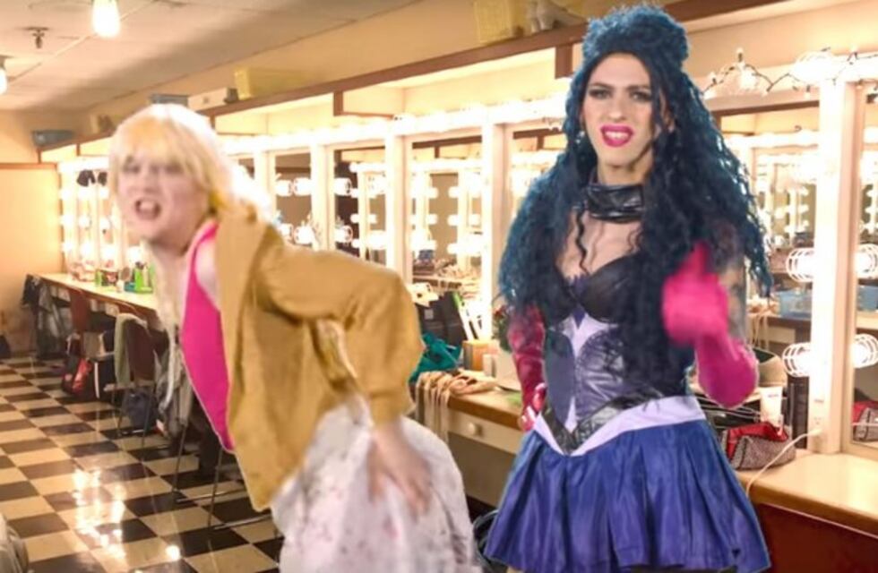 Los Hecatombe! con Dyhzy, la drag que protagoniza Estanislao Fernández, hijo del presidente