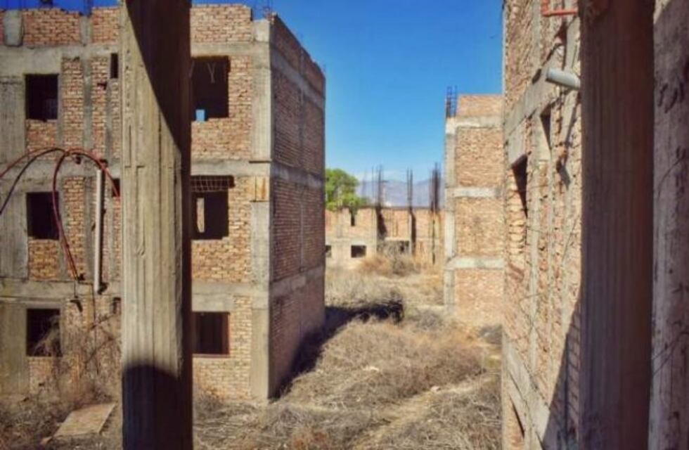 San Juan: licitan un barrio que llevaba 24 años a medio construir