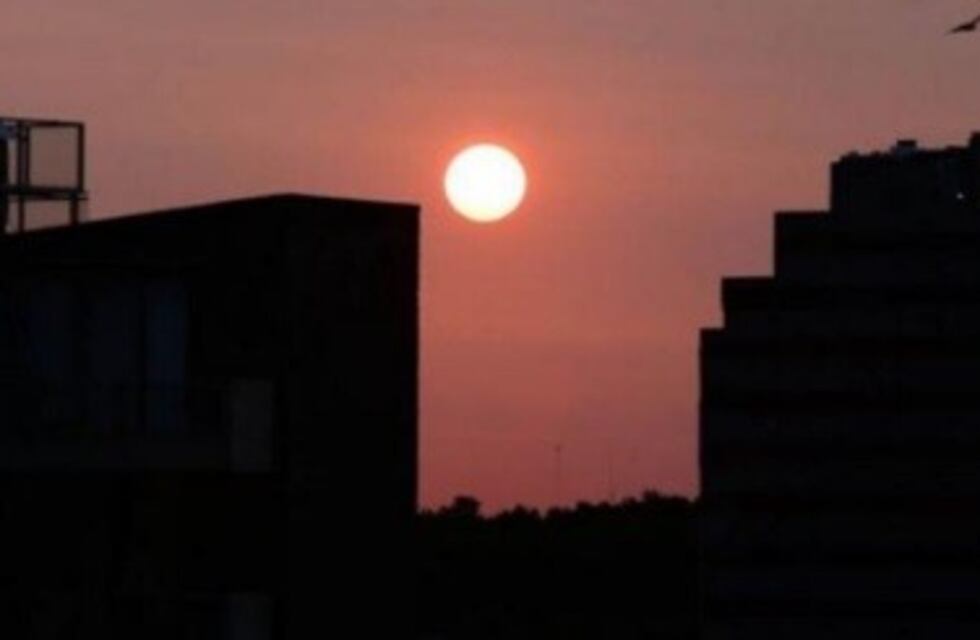 El humo de los incendios en Australia cubre el cielo mendocino