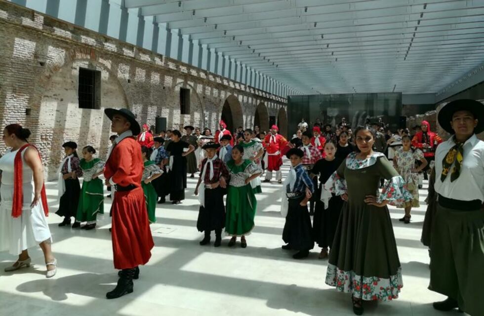 Por primera vez, la Casa Rosada homenajea a un ballet barrial de Mendoza