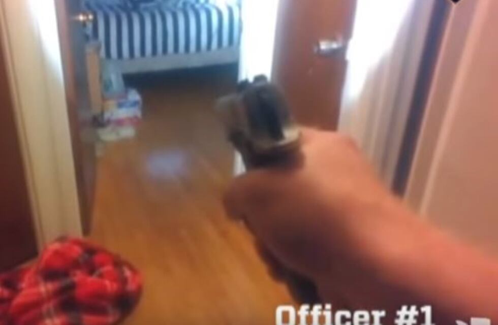 Policías de Nueva York matan de 16 tiros a un hombre que tenía un arma de juguete