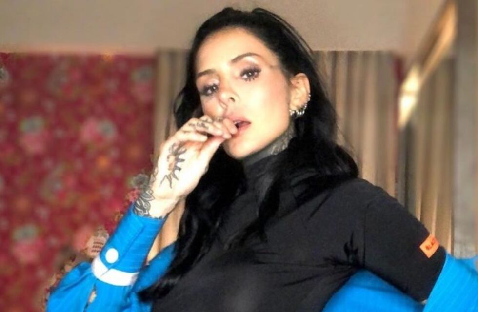 Candelaria Tinelli se desnudó, se lookeó de conejito malo y explotó Instagram