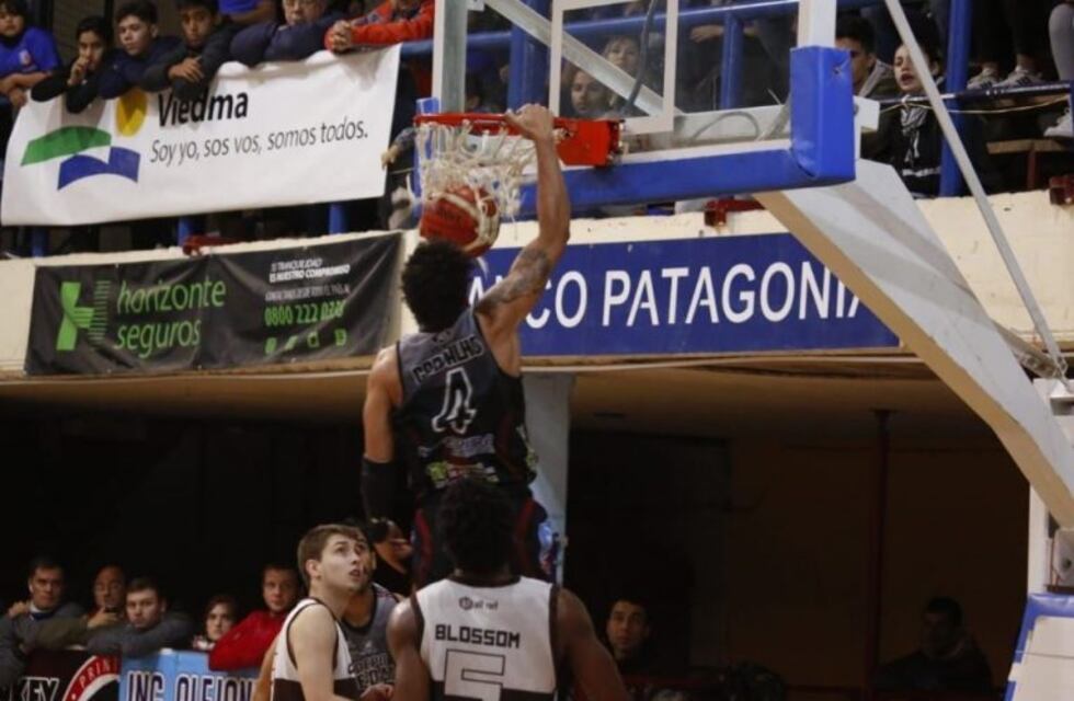 Deportivo ganó por tres puntos y estira la serie hasta el viernes