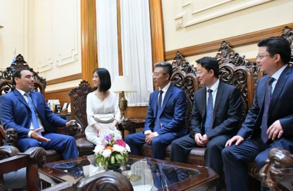 El gobernador de Corrientes recibió a inversores chinos