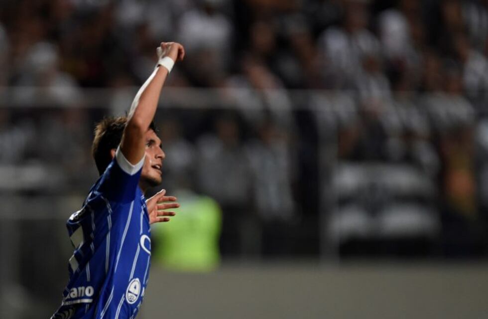 Garro es el plan "B" para el técnico Jorge Sampaoli