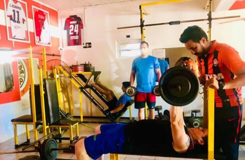 Un gimnasio ofrece preparación gratis para aspirantes a alguna fuerza