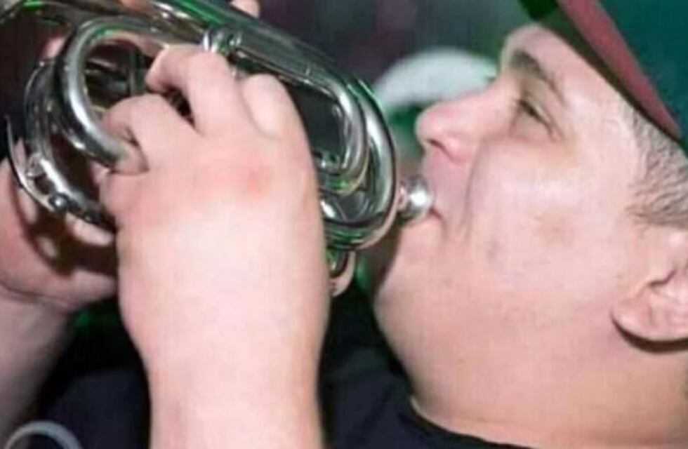 El padre del trompetista de "El Pepo" que murió en el choque: "Fue a trabajar y volvió en un ataúd"