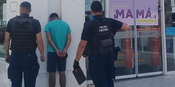 Se cambiaba de remeras para robar\u002E Foto: Policía de San Luis