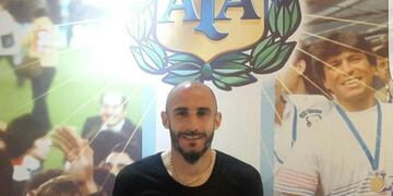 El defensor de Rosario Central, Javier Pinola, volvió a ser convocado para la Selección Nacional\u002E