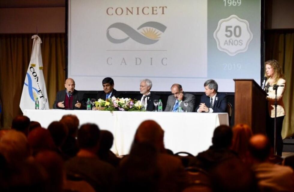 El Ministerio de Ciencia y Tecnología estuvo presente en el acto conmemorativo por el 50° aniversario del CADIC