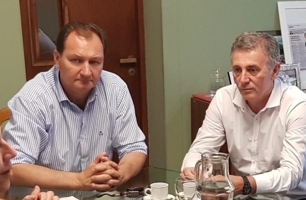Pedro Dellarossa junto al Director Ejecutivo de PAMI Córdoba