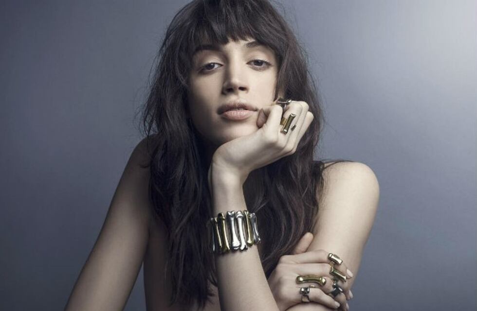 Joyas que imitan partes del cuerpo humano: anatomía de la belleza