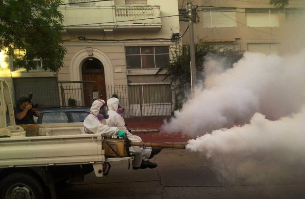 Rafaela tiene 113 casos de dengue y realizan un operativo para fumigar de forma espacial