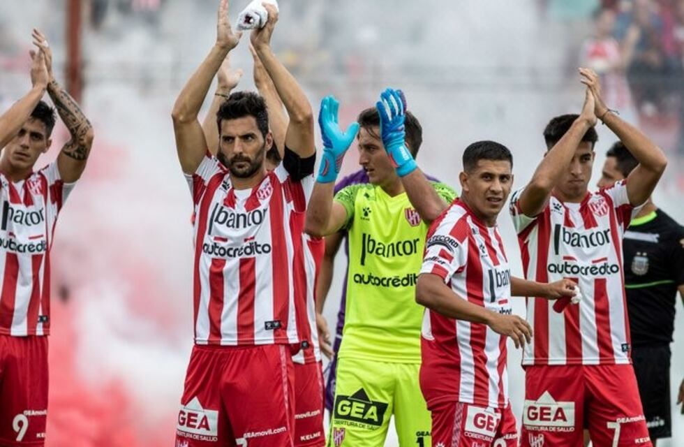 Instituto sufrió la eficacia del goleador Magnín, ex de la Gloria