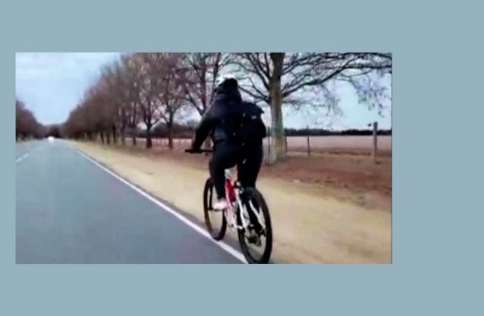 Cordobesa pedalea 44 kilómetros diarios para ir a trabajar