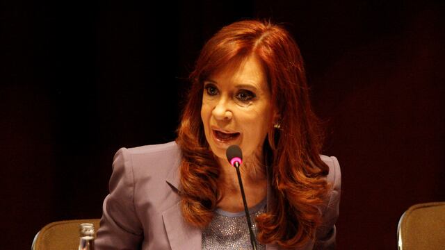 QUI01. QUITO (ECUADOR) 29/09/2016.- La expresidenta de Argentina Cristina Fernu00e1ndez de Kirchner habla en el auditorio de CIESPAL, donde ofreciu00f3 una conferencia magistral dentro de la agenda del III Encuentro Latinoamericano Progresista (ELAP 2016) hoy jue