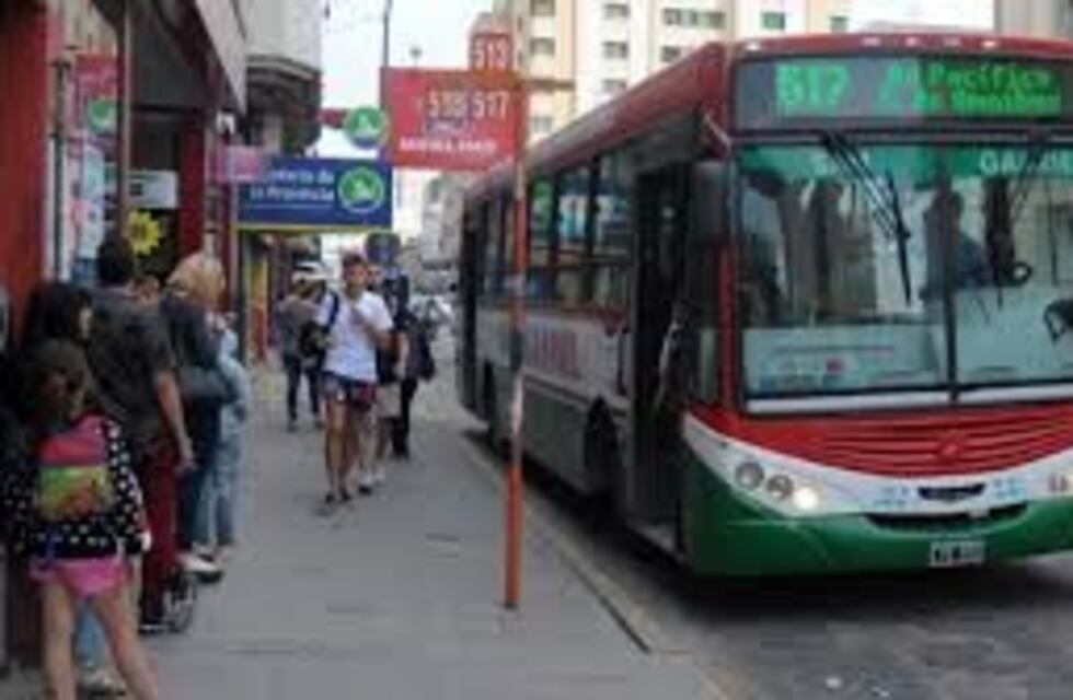 La 517 cambia su recorrido por corte de calle en Castelli